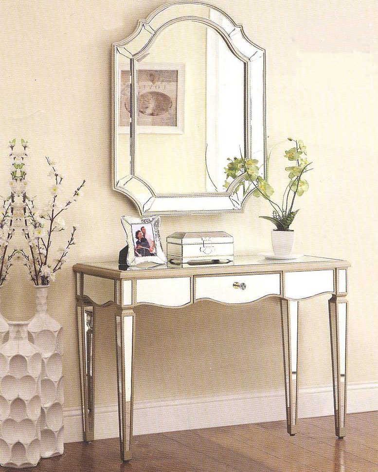 mirrored vanity table