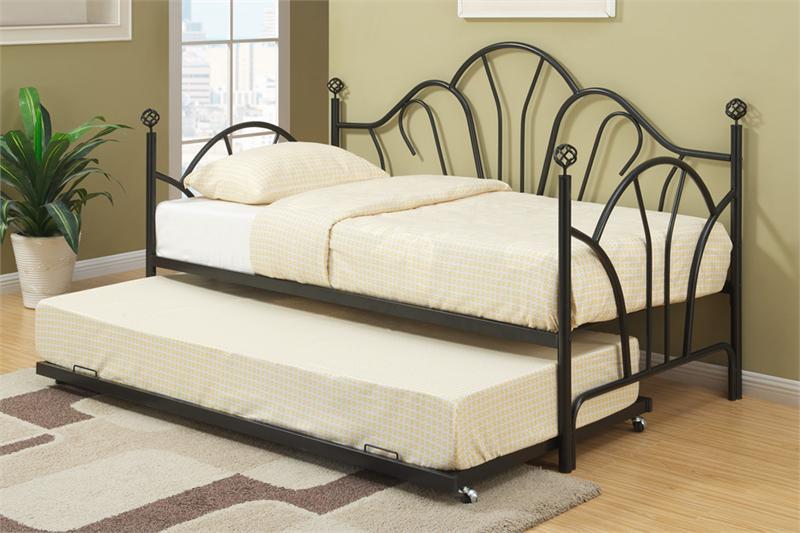 Black Metal Day Bed w/ Trundle