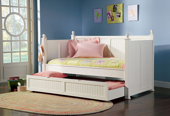White Wood Day Bed with Trundle